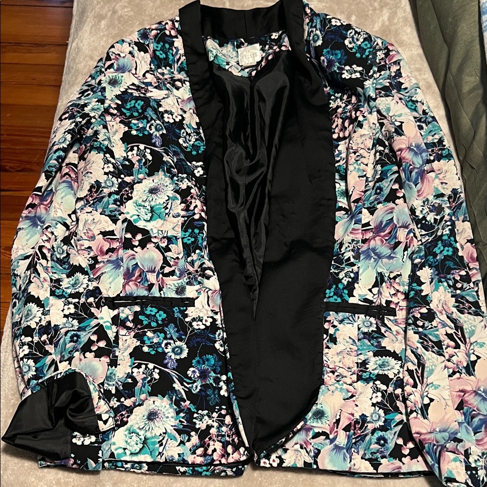 LC Lauren Conrad Black Floral Blazer